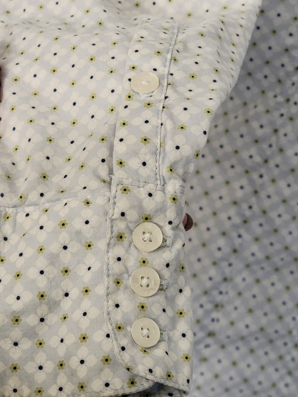 Ariat Button-Up Shirt Navy Dot Pattern Size S/P - Picture 6 of 10